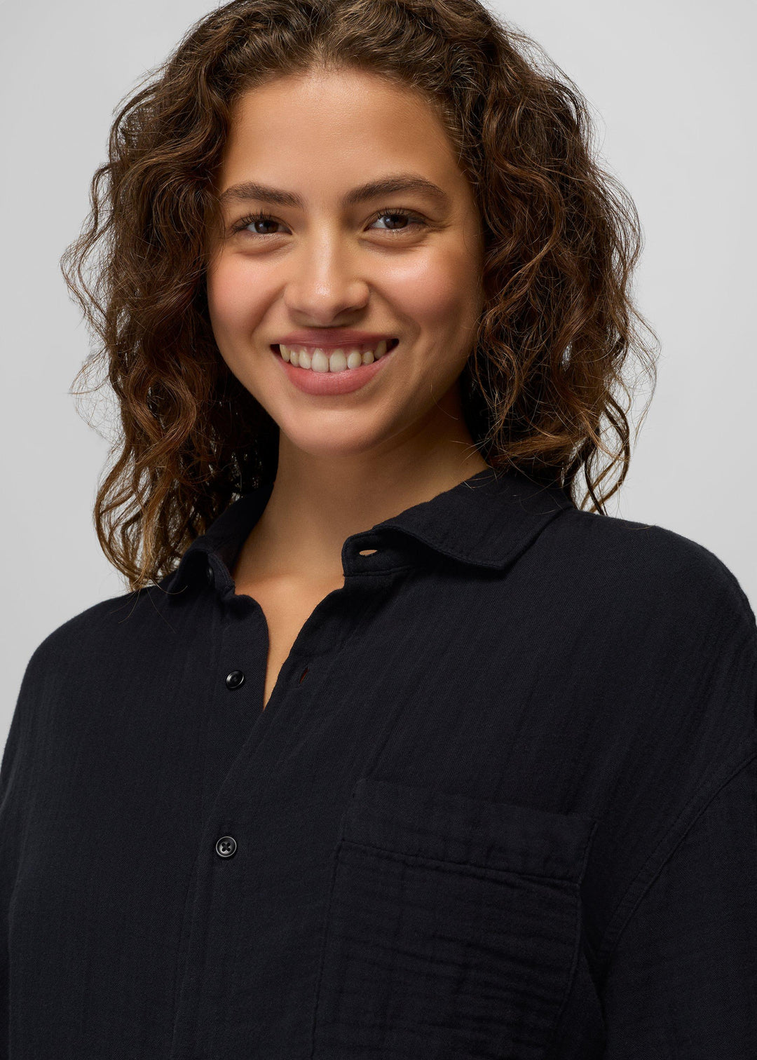 Hideaways Button Down Top - Black - a1 om