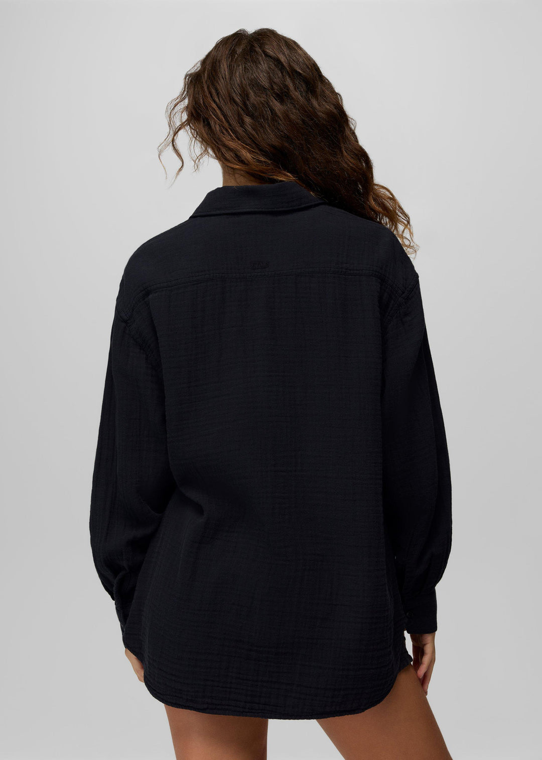Hideaways Button Down Top - Black - b om