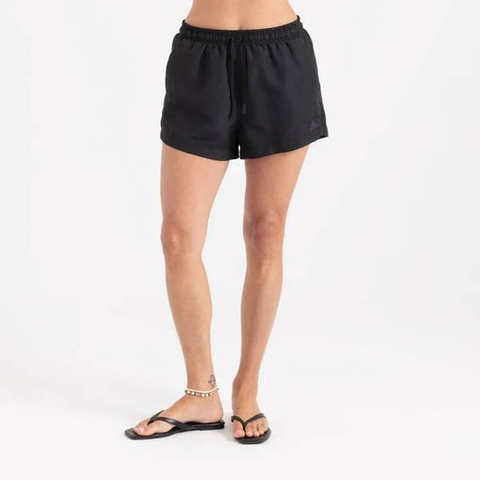 River Hybrid Short - Black