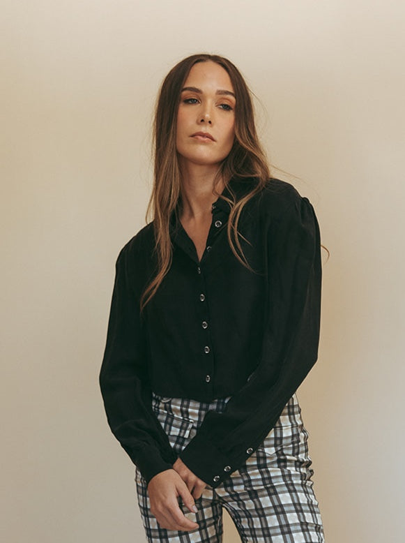 Folk Saint Marlowe Blouse – Washed Black