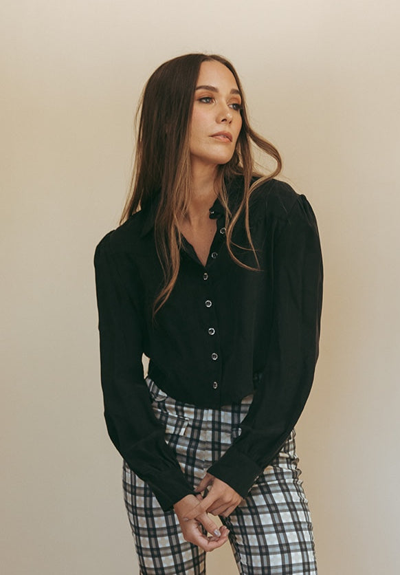 Folk Saint Marlowe Blouse – Washed Black
