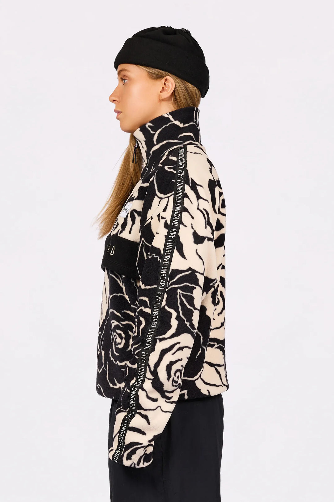 Eivy Ball Fleece - Black Rose