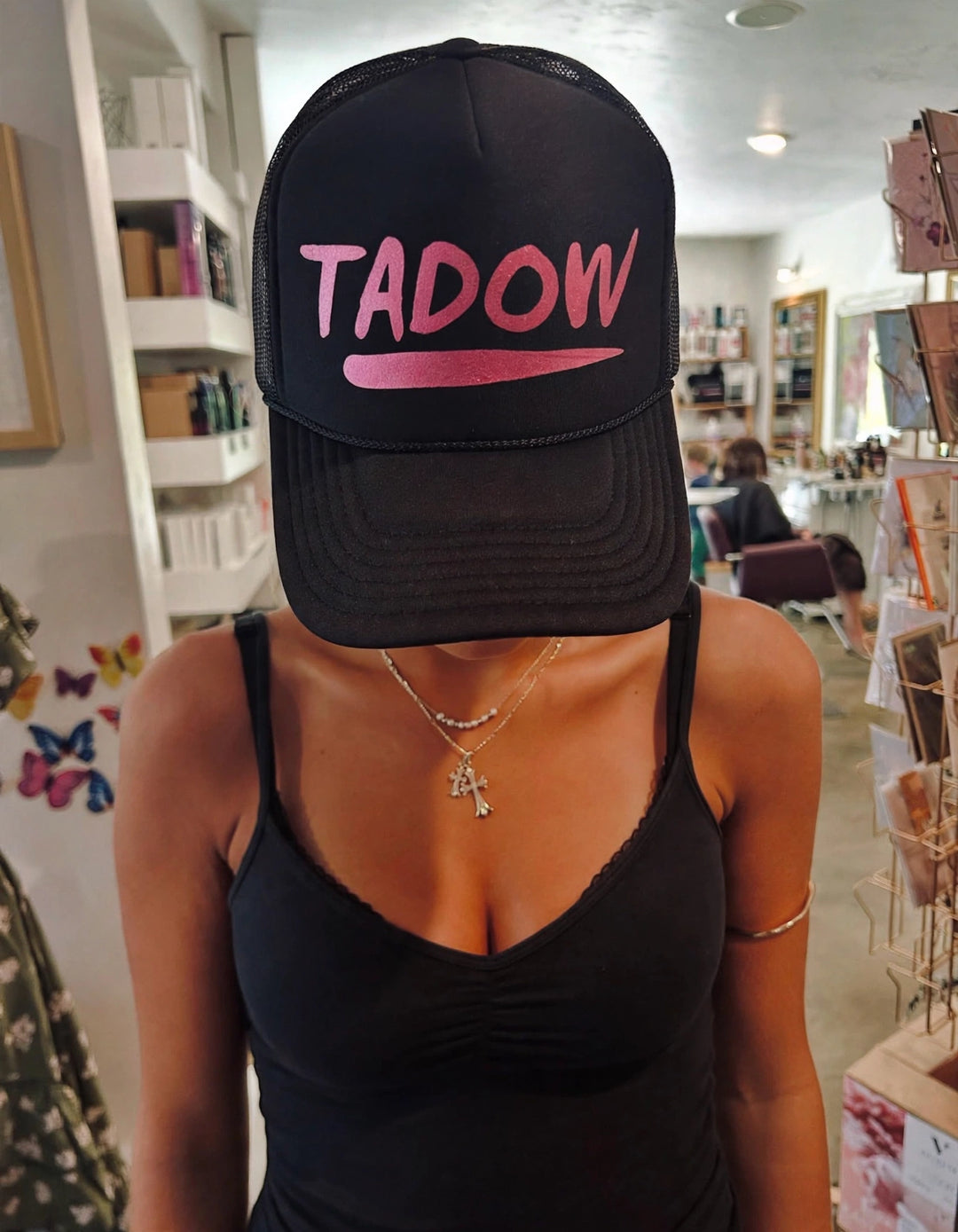 Tadow trucker hat - Black worn view